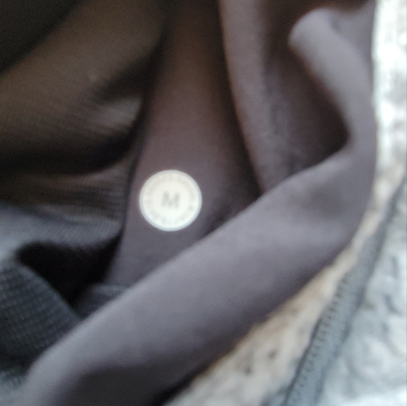 Lulu Unisex hoodie - Picture 2 of 3